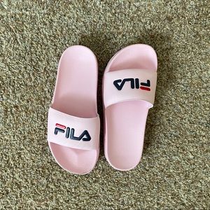 fila slides